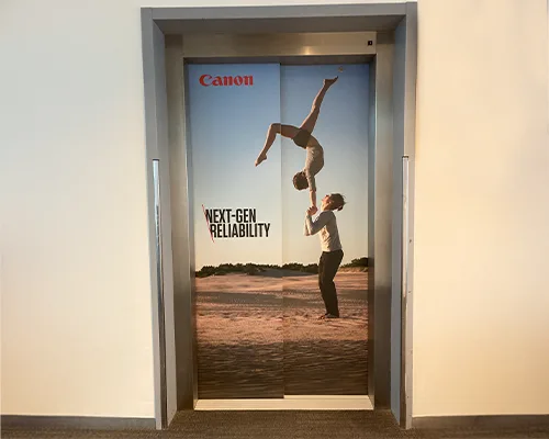 2243736_Canon_liften en hanging banners (3)